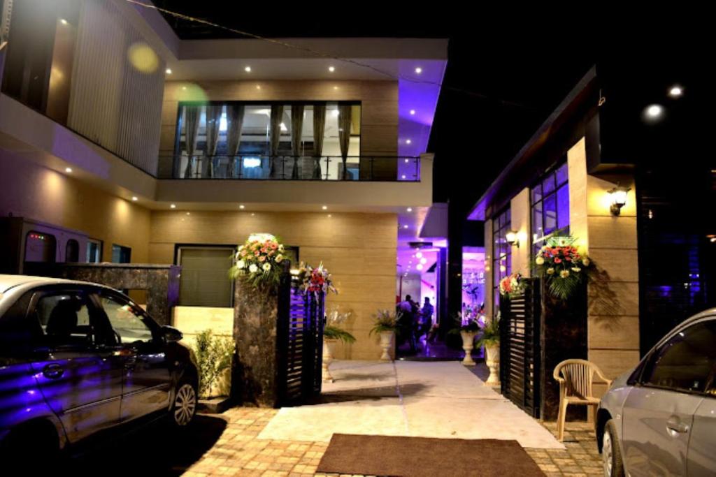 Hotel Spiti , Mathura - Housity