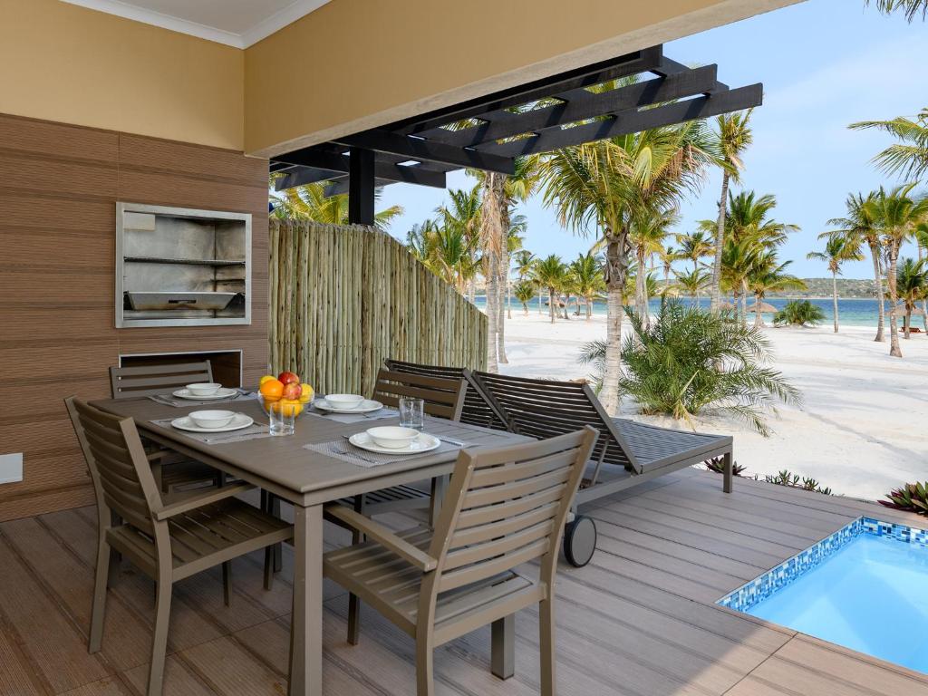 San Martinho Beach Club - Luxury Two Bedroom Villa With Splash Pool