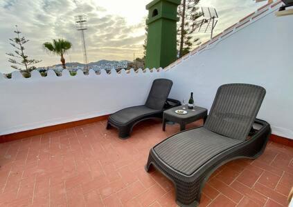 Posedenie v ubytovaní Apartamento con piscina en Las Rosas de Capistrano