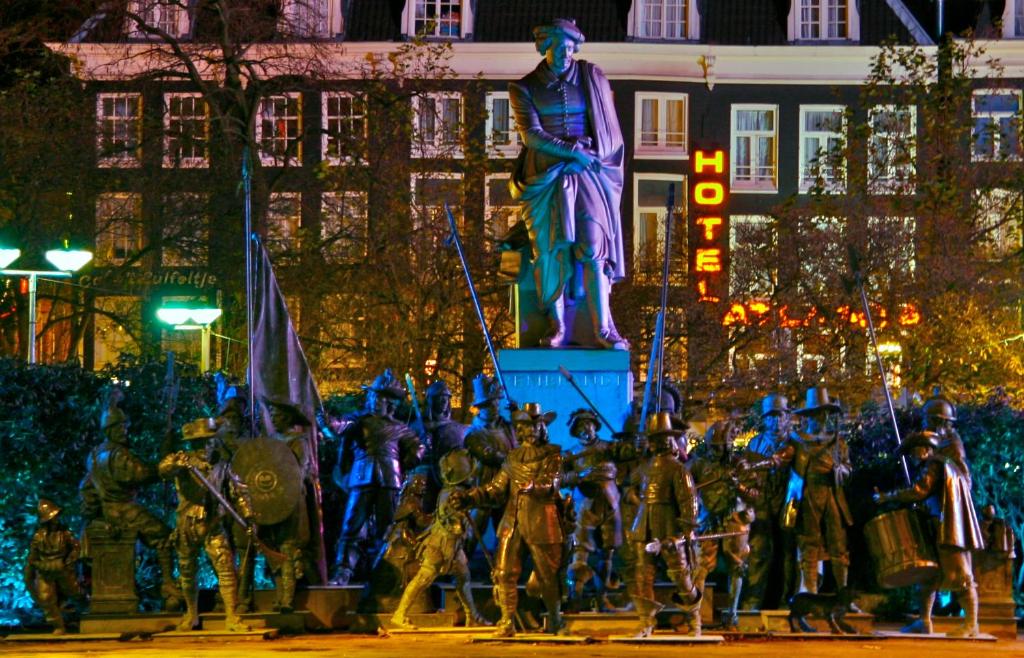 Gäste, die in der Unterkunft Amsterdam Rembrandt Square city center Hotel übernachten