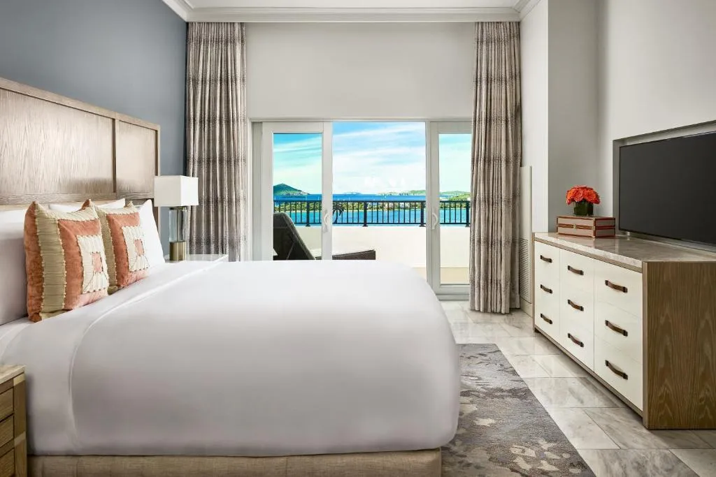 Club Ocean Front, Club level, 1 Bedroom Suite, Balcony