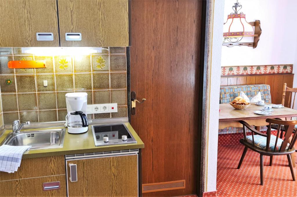 Schneck Apartments - One-Bedroom Apartment
