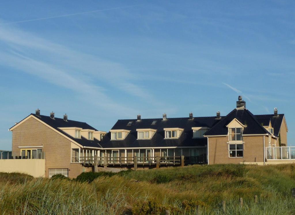 Tòa nhà nơi căn hộ tọa lạc