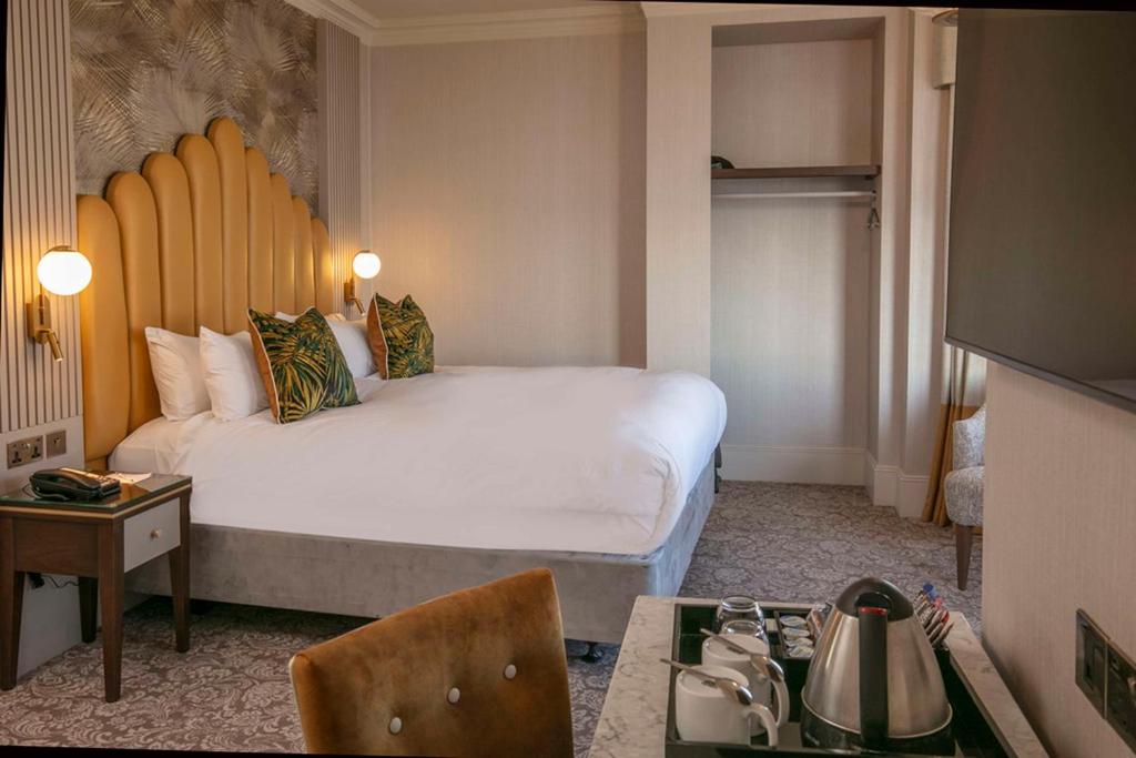 voco The Clifton Folkestone by IHG - Premium Zimmer Mit Kingsize-Bett Und Schlafsofa