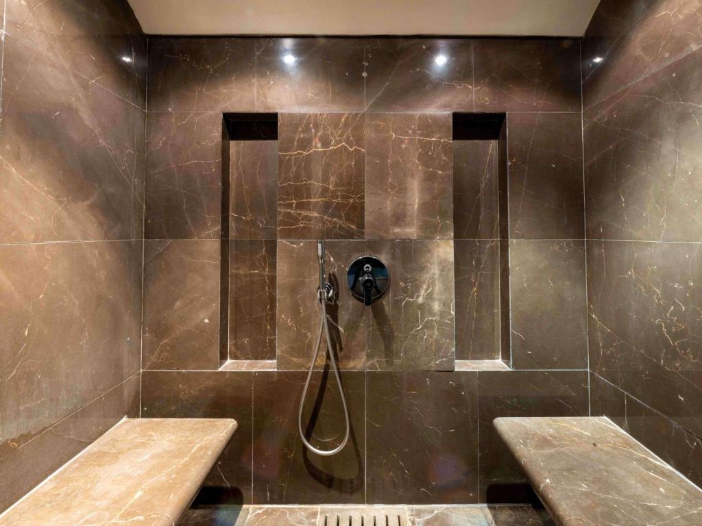 Koupelna v ubytování Mövenpick Hotel Beirut