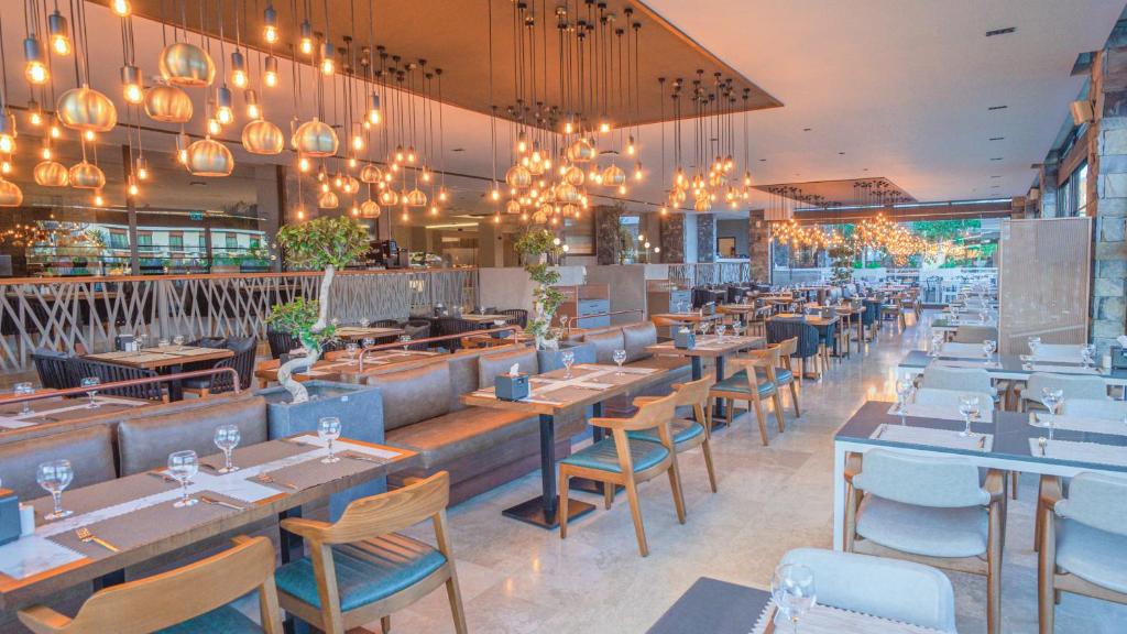 Restaurace v ubytování Jiva Beach Resort - Ultra All Inclusive