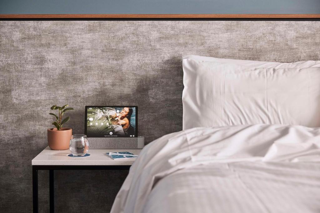 Postel nebo postele na pokoji v ubytování Hotel Alba Adelaide