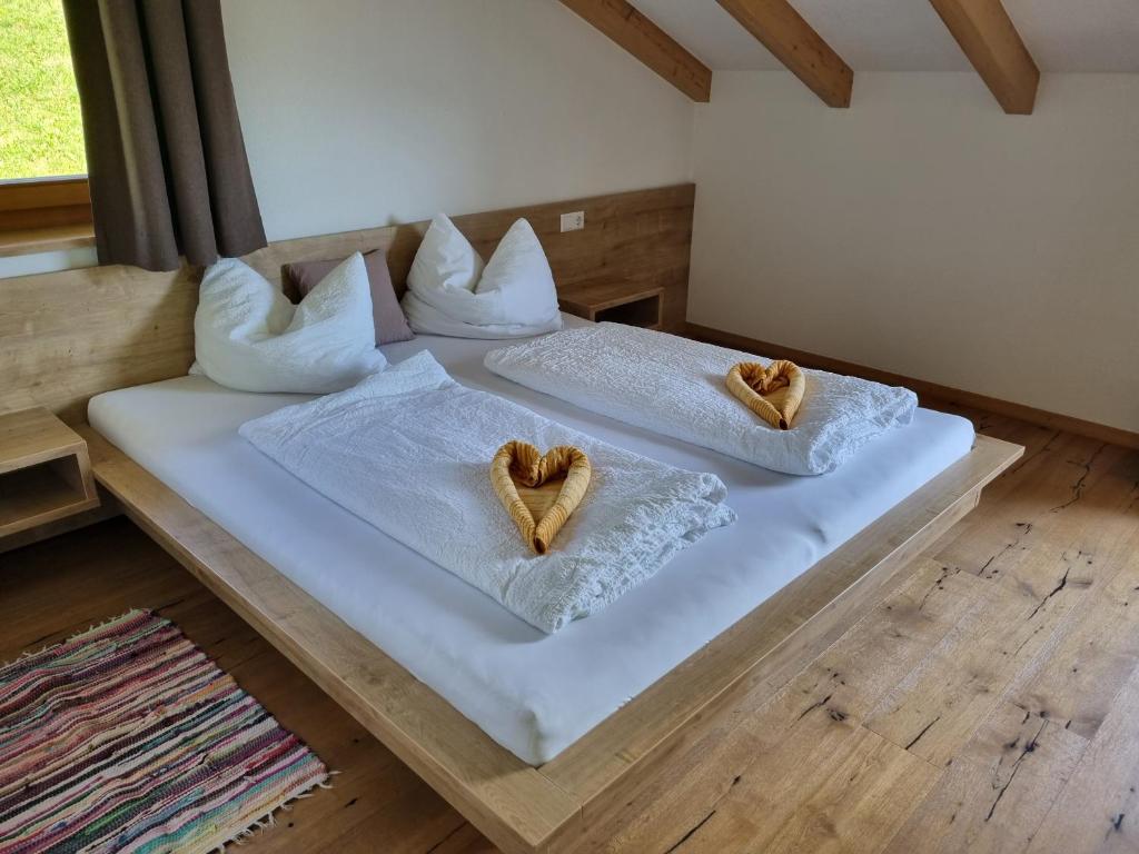 Postel nebo postele na pokoji v ubytování Perchnerhof