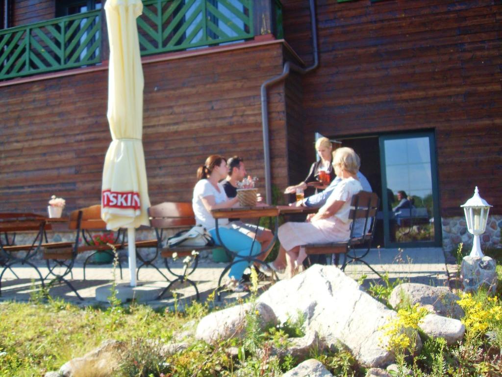 Hostia v ubytovaní Mazurska Chata jezioro i aquapark 6 min, centrum i promenada 12 min