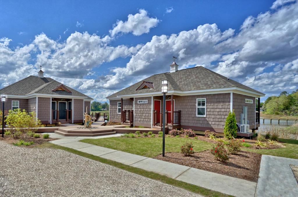 Decoys, Suffolk (updated prices 2024)