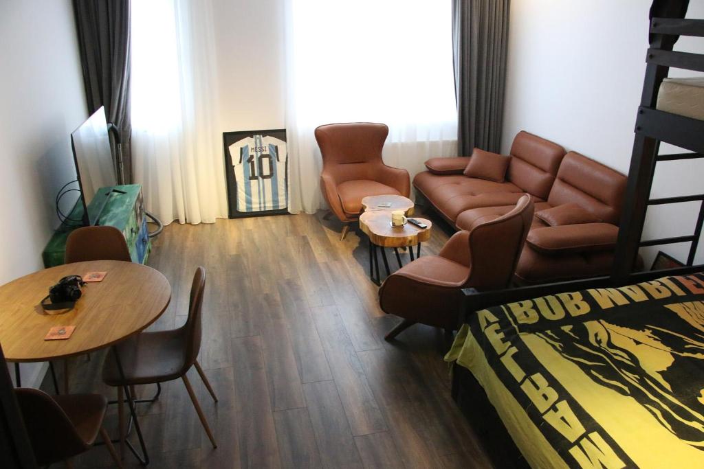 Posezení v ubytování ski-in/ski-out apartment in Gudauri