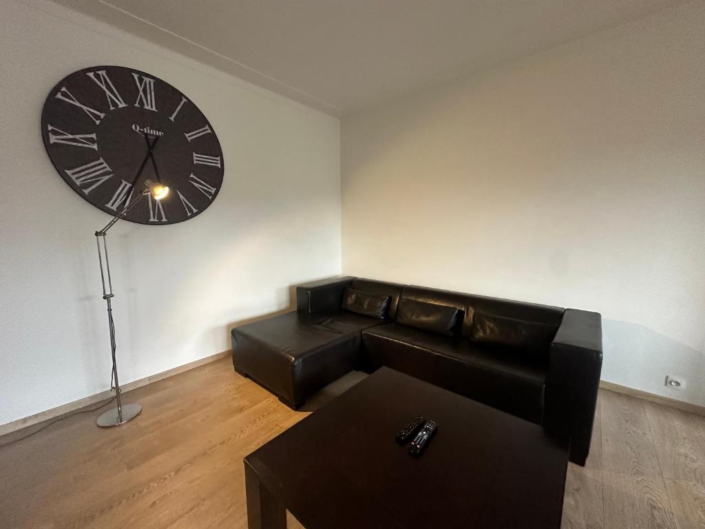 Posezení v ubytování Spacious Apartment next to Port of Antwerp
