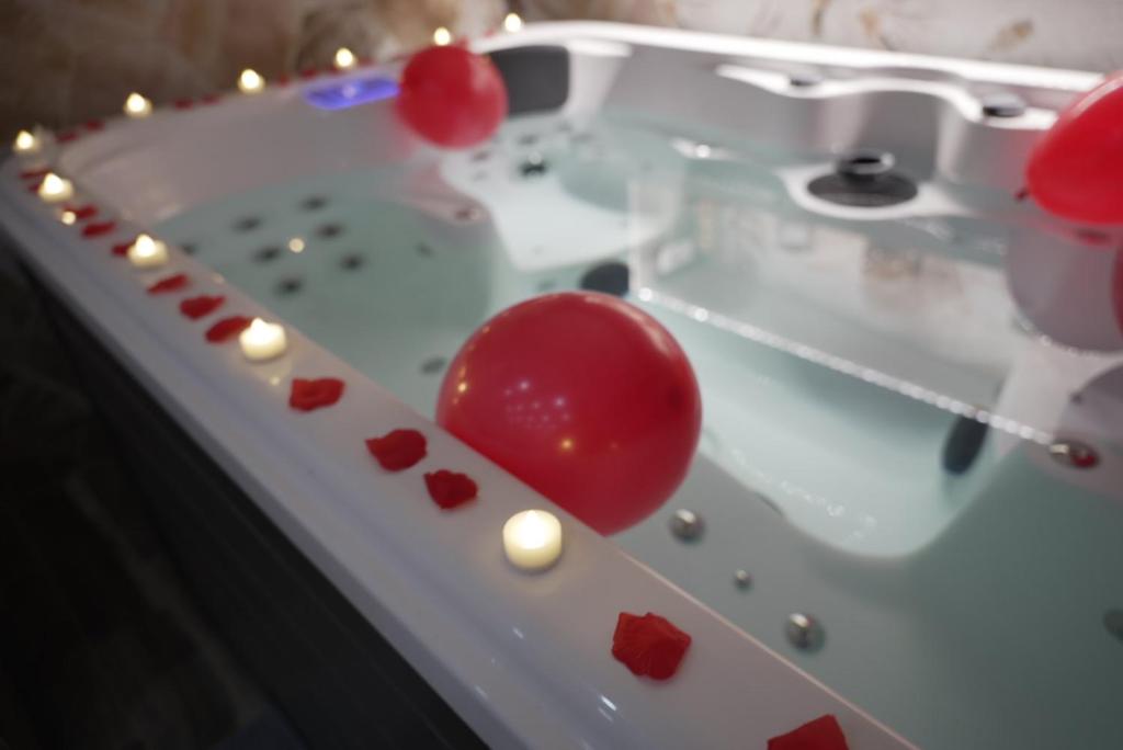 T2 Jacuzzi Disneyland Paris Résidence Belle Créole - Housity
