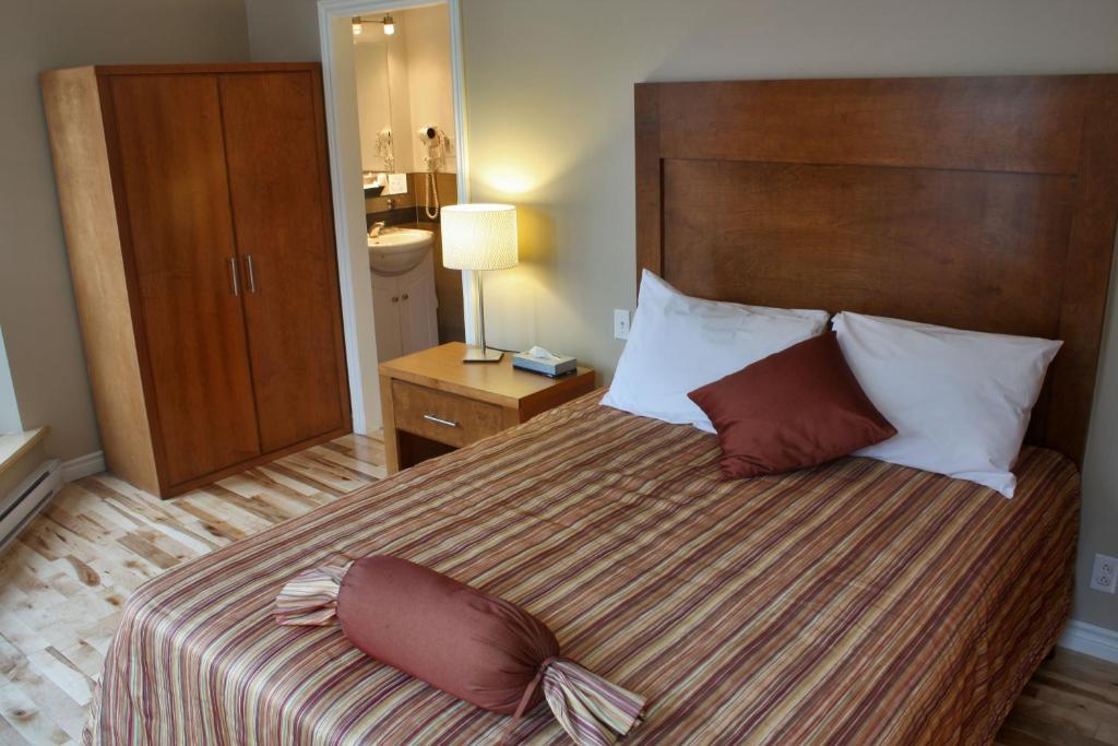 Hotel Quartier des Spectacles - Resim 24