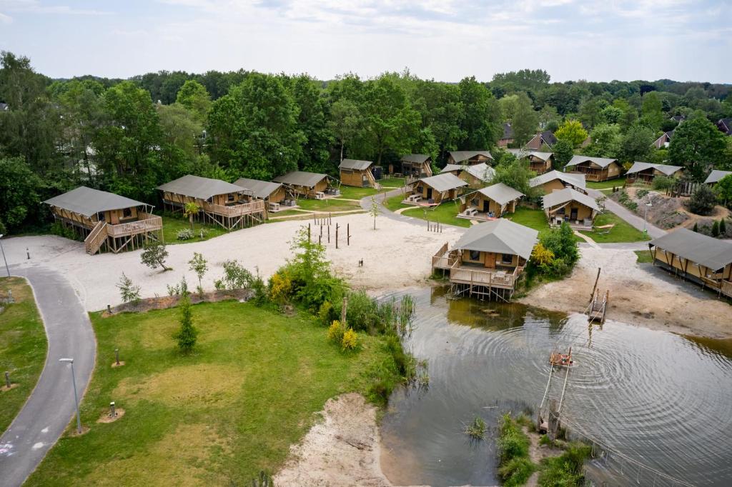 Příroda nedaleko luxury tent