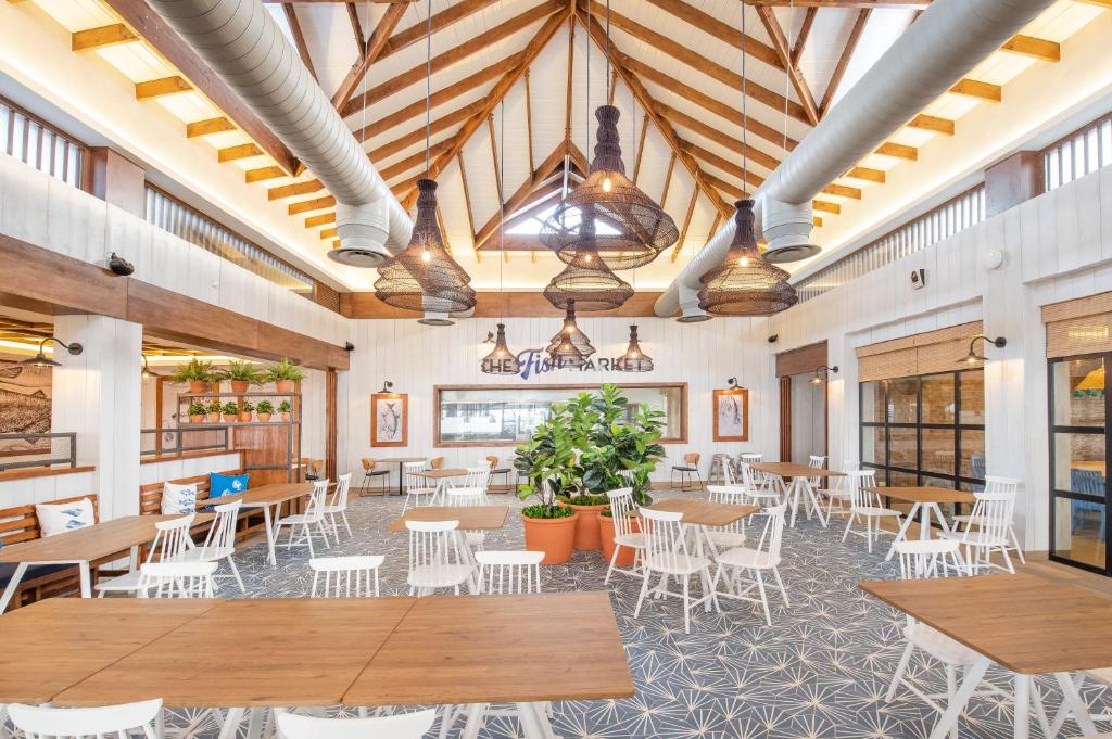 Restaurace v ubytování Bahia Principe Grand El Portillo - All Inclusive
