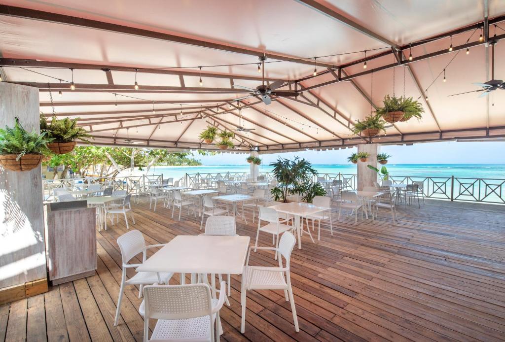 Balkón nebo terasa v ubytování Bahia Principe Grand El Portillo - All Inclusive