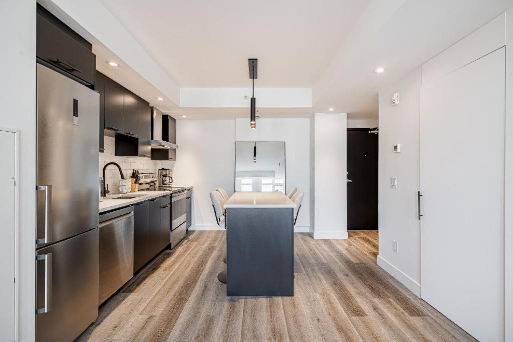 Kuchyň nebo kuchyňský kout v ubytování Westview Luxury Suites