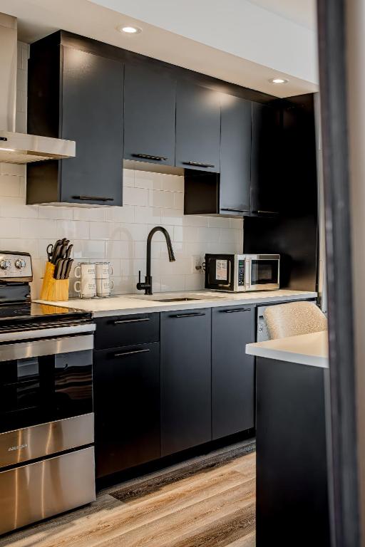 Westview Luxury Suites - Resim 13