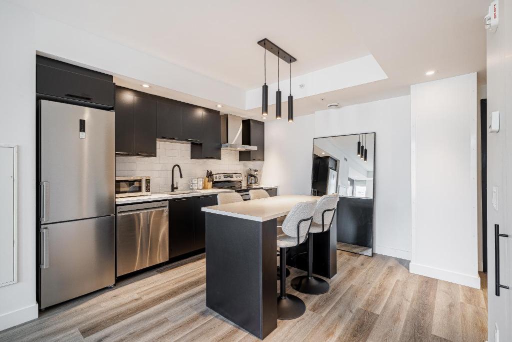 Westview Luxury Suites - Resim 22