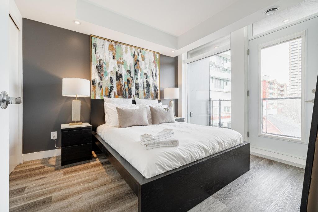 Postel nebo postele na pokoji v ubytování Westview Luxury Suites