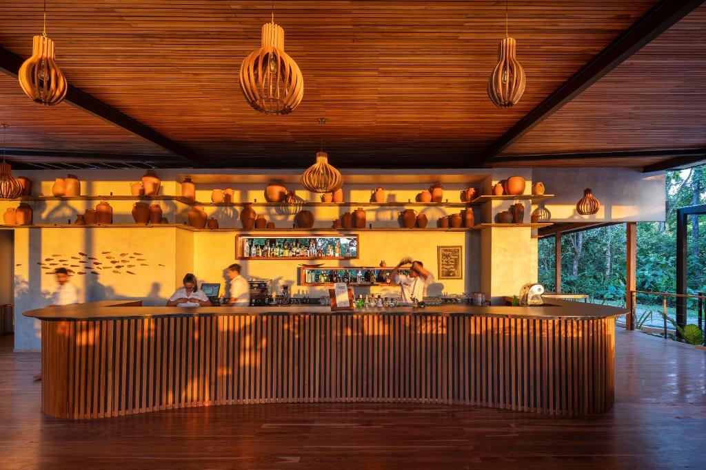 Lounge nebo bar v ubytování El Remanso Rainforest Lodge