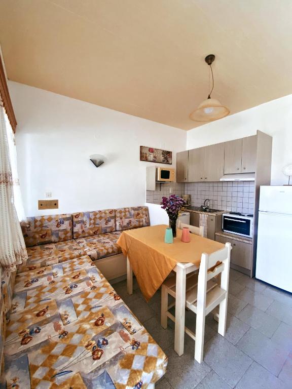 Kuchyň nebo kuchyňský kout v ubytování ZERVOS STUDIOS AND APARTMENTS