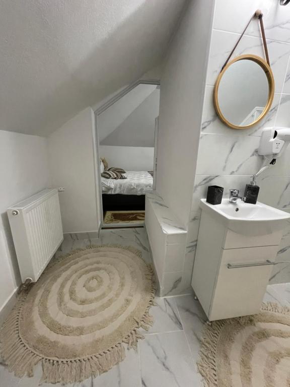 Koupelna v ubytování Casa Ella Maldaresti