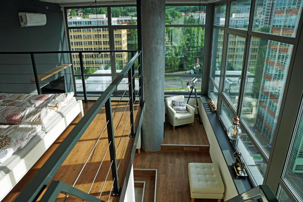 Posezení v ubytování View Skyscraper Bata - loft XL