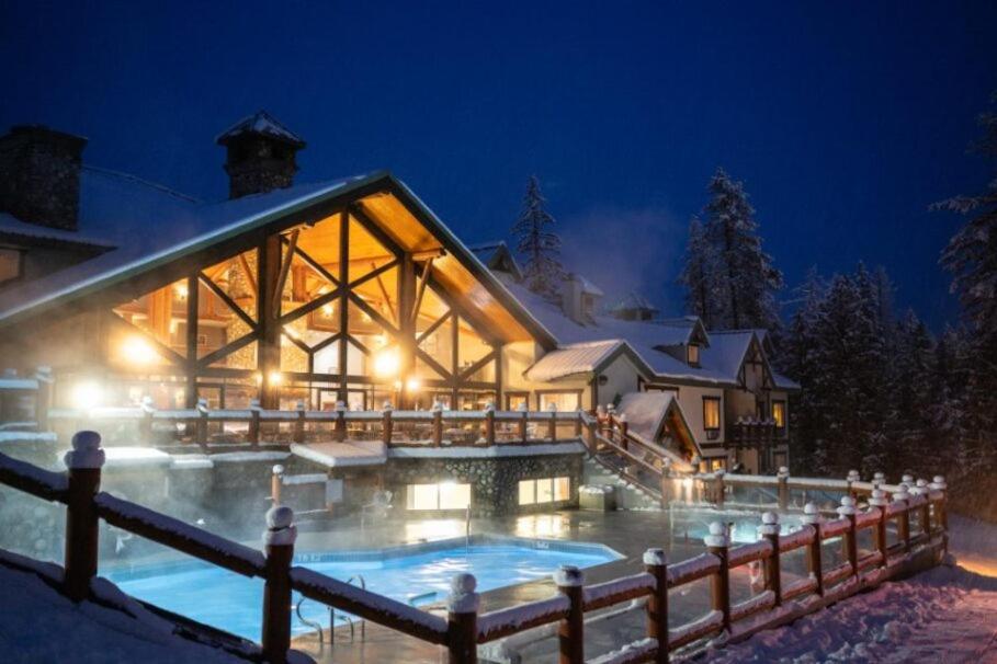 Bazén v ubytování Lizard Creek Lodge nebo v jeho okolí