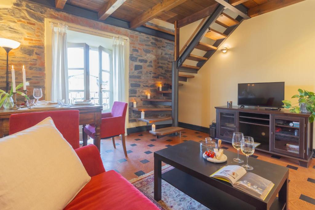 Posedenie v ubytovaní Casa Giovio Elengant loft in historical building