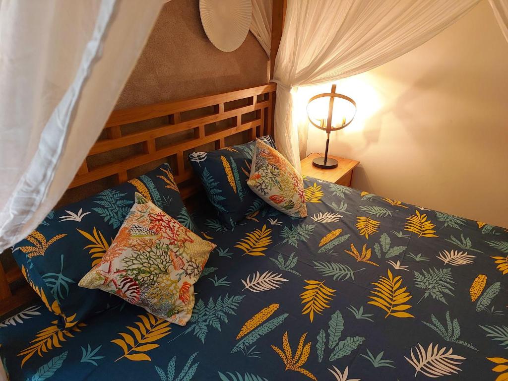 Postel nebo postele na pokoji v ubytování Golden Square Villa & Private Pool