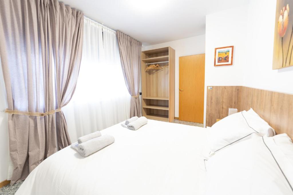 Melannie's Apartment - 10