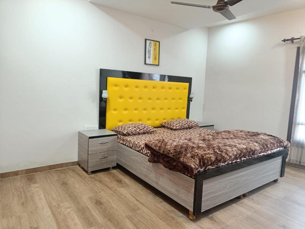 Hotel V - Housity
