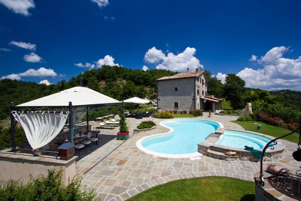 Bazén v ubytování Stunning villa with pool, Jacuzzi and wonderful view nebo v jeho okolí
