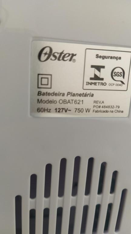 zbliżenie etykiety na urządzeniu elektronicznym w obiekcie Casa Veraneio no Riviera de Santa Cristina 2 w mieście Itaí