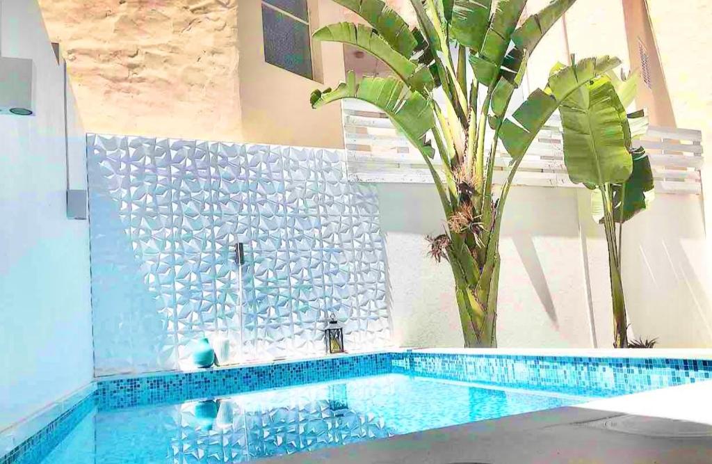 Bassein majutusasutuses LuxuryVilla with Private Heated pool And Spa 7P või selle lähedal