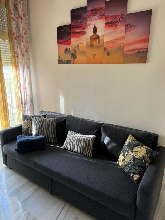 Część wypoczynkowa w obiekcie Duplex de lujo en la playa , jacuzzy, piscina, chimenea y padel