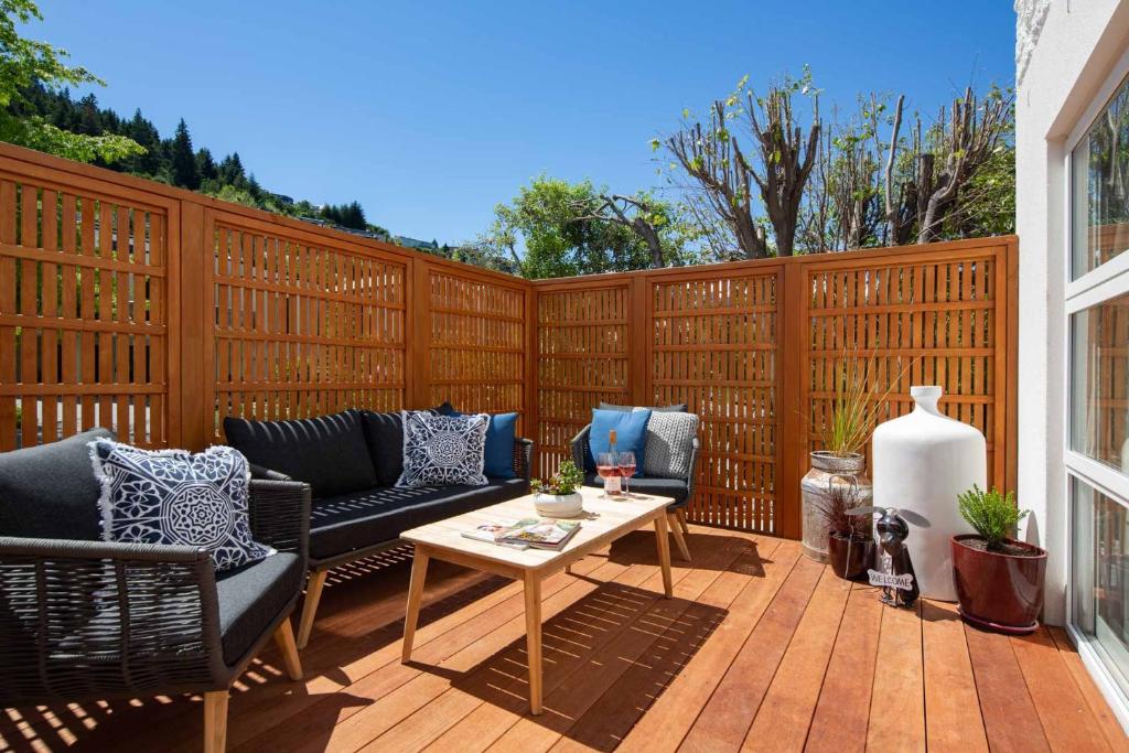 Hillside Villa 1- Walk To Town- AC- Free Parking - Resim 9