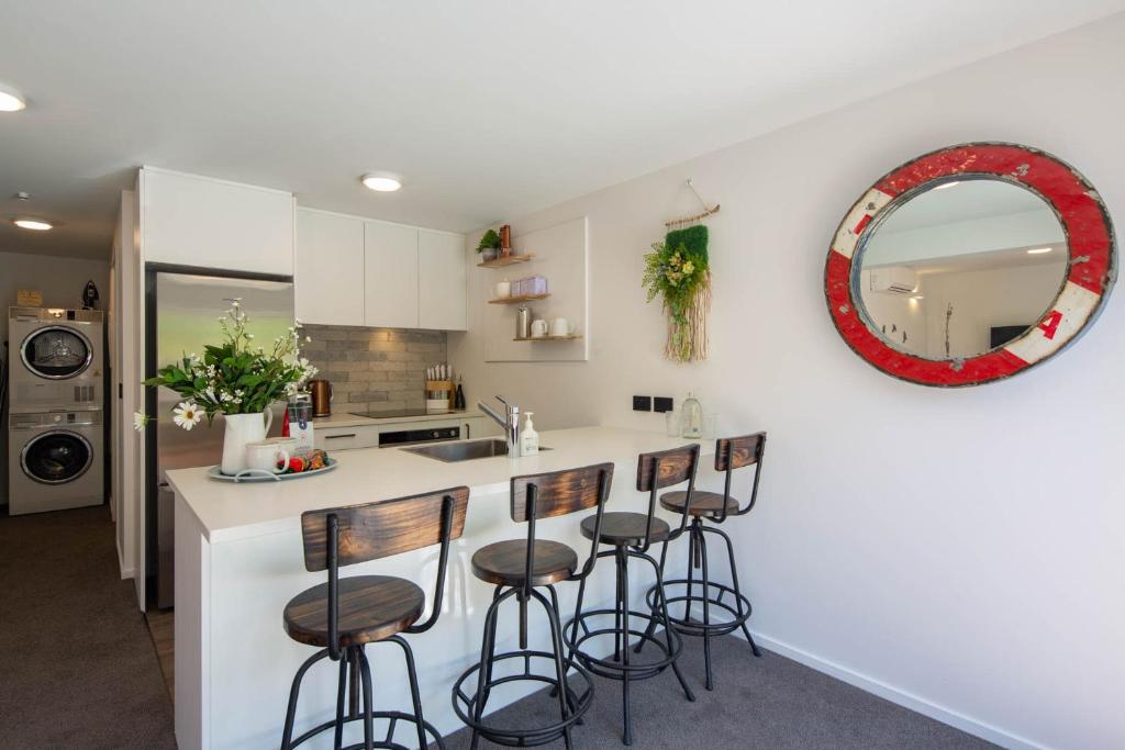 Hillside Villa 1- Walk To Town- AC- Free Parking - Resim 12