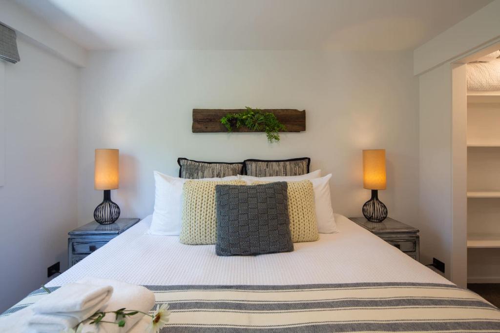 Hillside Villa 1- Walk To Town- AC- Free Parking - Resim 2