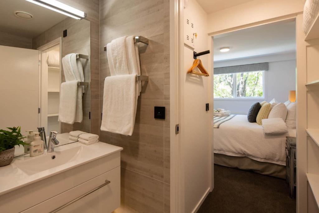 Hillside Villa 1- Walk To Town- AC- Free Parking - Resim 3