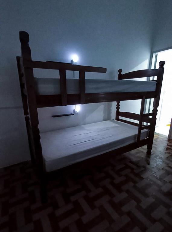 Postel nebo postele na pokoji v ubytování Yolo Hostel
