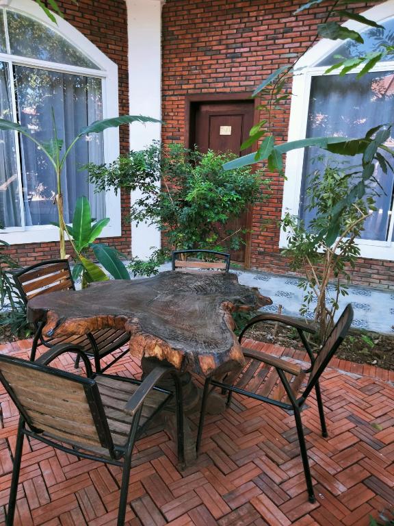 Patio nebo venkovní prostory v ubytování The Coconut House Hotel