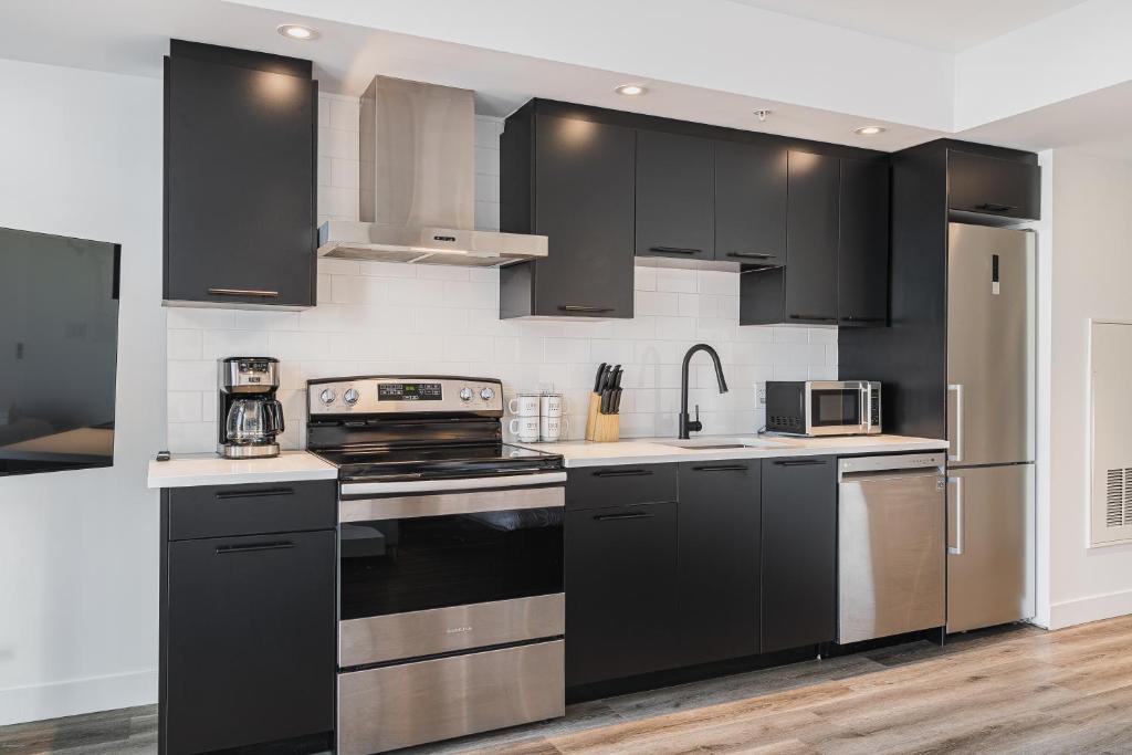 Westview Luxury Suites - Resim 43