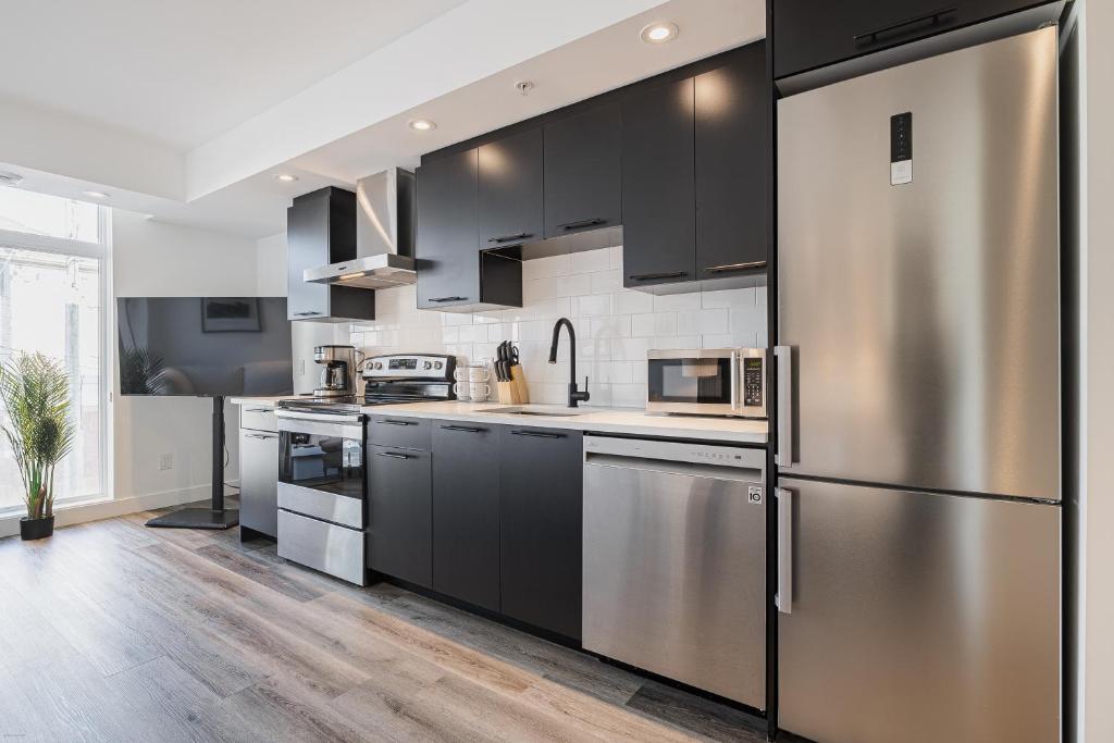 Westview Luxury Suites - Resim 35