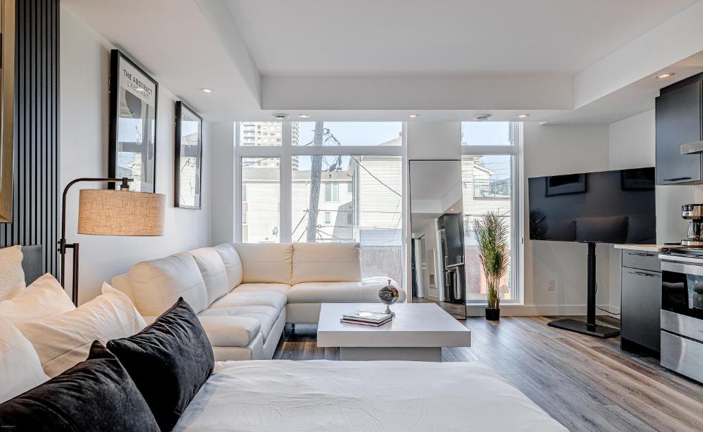 Westview Luxury Suites - Resim 40