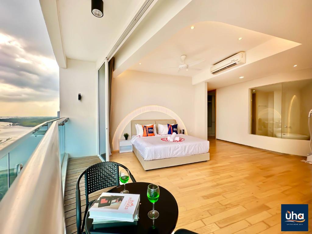 Katil atau katil-katil dalam bilik di PineTree Puteri Harbour by RR JBcity