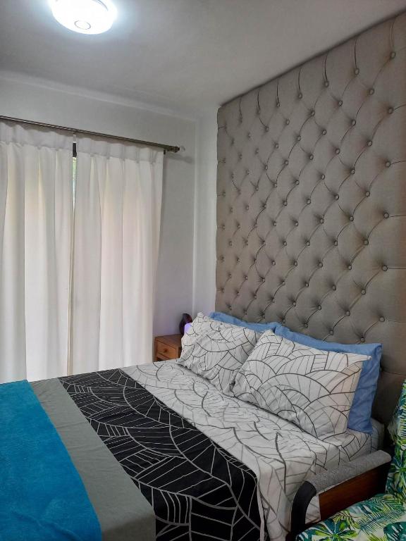 CozyVilla at Pine Suites Tagaytay 2BR or Studio with FREE PARKING - 阳台工作室