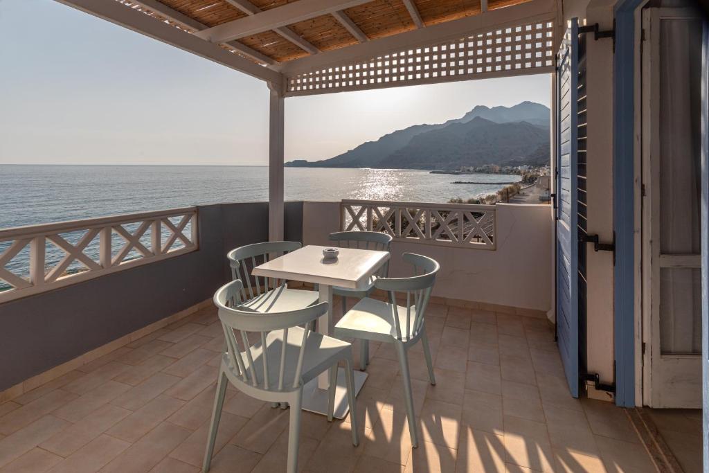 Triton Authentic Cretan Hotel - 带有海景的套房